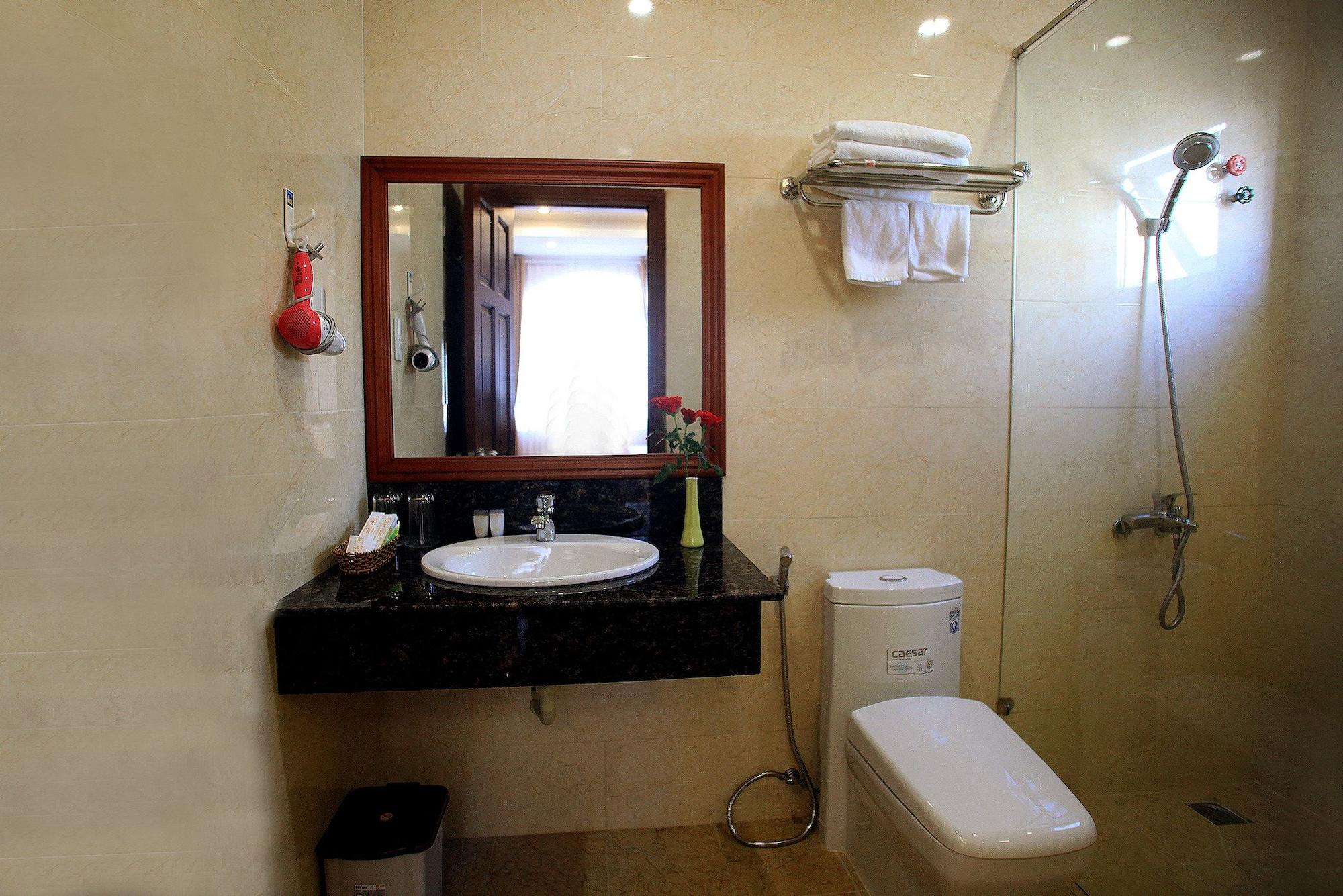 Ngoc Trai Vang Hotel Đà Lạt Extérieur photo